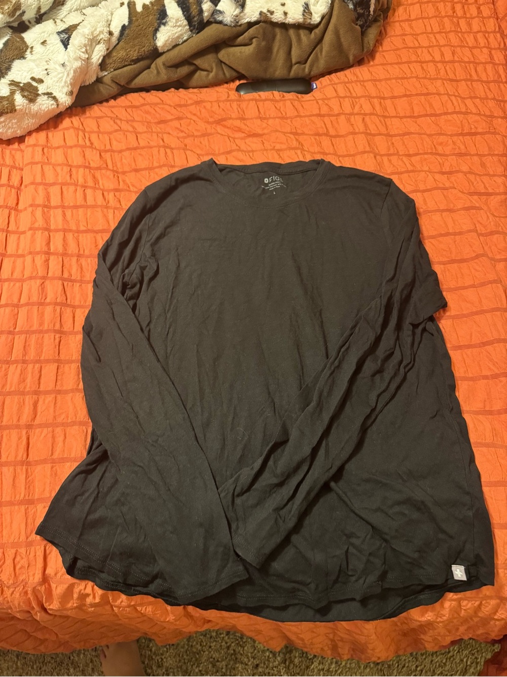 FIGS Long sleeve black under scrub top